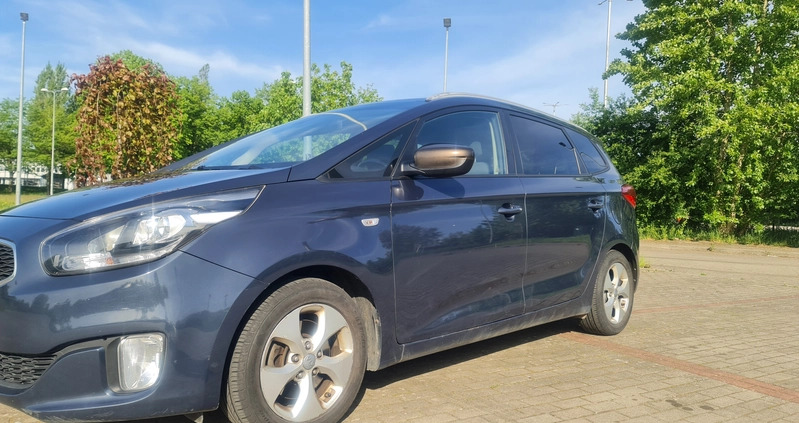 Kia Carens cena 32000 przebieg: 295000, rok produkcji 2013 z Słupsk małe 106
